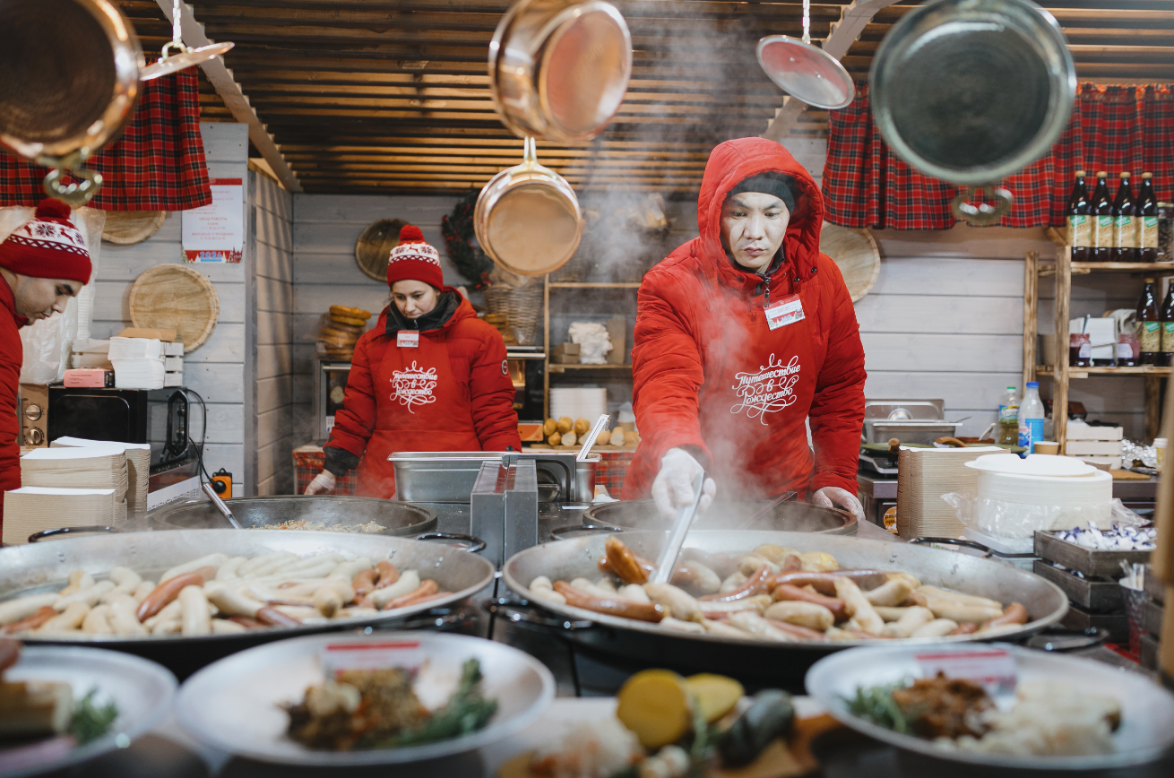 Moskva sizi Yeni il möcüzələri dünyasına səyahətə dəvət edir (FOTO)